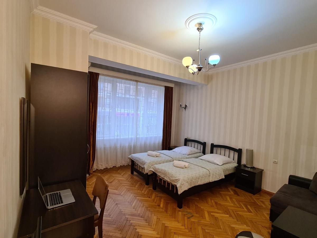 Hotel Bu Tbilisi Eksteriør bilde